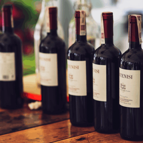 Come leggere l’etichetta di un vino: guida per non esperti
